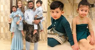 Pelakon ainur syakina, 19 atau lebih dikenali sebagai eina azman & pasangannya datuk paduka kaiser gurmeet singh telah selamat diijab kabulkan dengan berwalikan bapa pengantin perempuan sendiri, azman abdullah. Comel Sangat Pandainya Karl Dan Aubrey Anak Eina Azman Ni Menari Siap Buat Catwalk Lagi Khalifah Media
