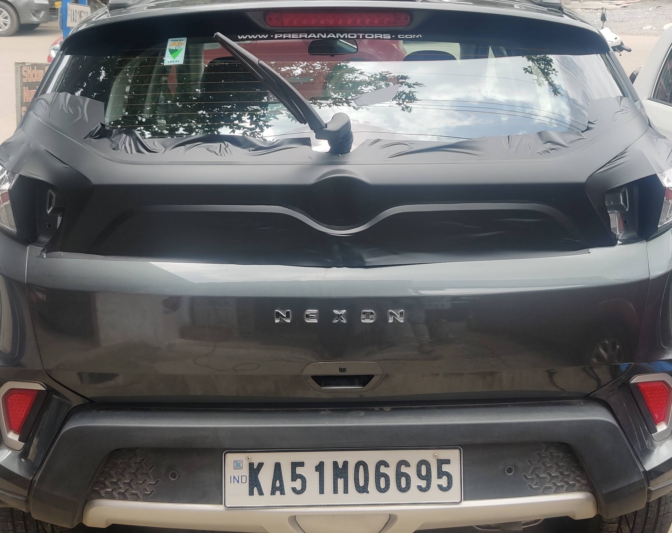Tata NEXON. white Bidding, Wrapped Black product image