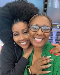 It was SO wonderful bumping into my Misty 😃🥰in the airport today