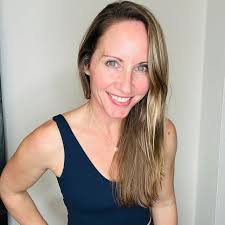 Sarah Brogden's Instagram, Twitter & Facebook