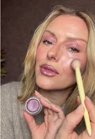 Achieve the Perfect Sun-Kissed Look with Soft Raisin