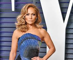 Viata incepe la 50 de ani. UitaÅ£i VÄ La Ele ViaÅ£a Incepe La 50 De Ani Jennifer Lopez Èi Cate Blanchett S Au Reinventat Click Mobile