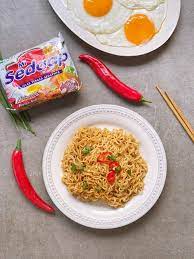 Hy video kali ini aku mau ngajakin kalian mukbang mie sedaap salero padang enjoy business inquiries. 6 Instant Mee Goreng Brands Ranked From Worst To Best