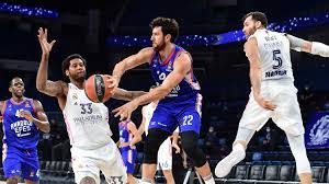 Luigi lamonica (i̇talya), milivoje jovcic (sırbistan), milan nedovic (slovenya). Anadolu Efes Istanbul Vs Real Madrid Game