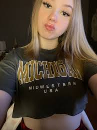 addie (@addieewellss)