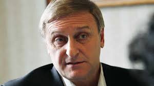 Fiesta Bowl fined $1 million, stays in BCS