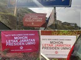 See more of kad kawin dan kain rentang on facebook. Kain Rentang In English Kain Rentang Isu Santan Jadi Usikan Satu Kain Rentang Didakwa Mempunyai Unsur Provakasi Mencetuskan Ketegangan Di Antara Penyokong Pakatan Harapan Ph Dan Barisan Nasional Bn Di