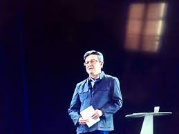 The indian holographic meetings used the eyeliner, a mélenchon, a fan of new technologies, said in his meeting that a new continent has emerged: Adrenaline Studio La Societe De Production Qui Se Cache Derriere L Hologramme De Melenchon Challenges