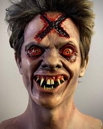 Killer replica Evil Ed bust by Matthew McNeil! Using our custom Evil Ed  eyes. He really nailed this one! • • • #eviled #frightnight #halloween  #bust #sculpture #replica #acrylicteeth #specialeffects #spfx #fx #