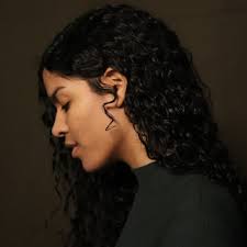 Samantha Chambers's Instagram, Twitter & Facebook