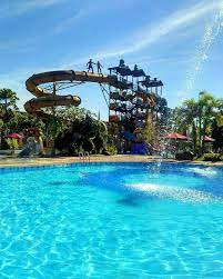 Meski lokasinya tidak dilewati angkutan umum seperti bis atau elf, namun wisatawan bisa menggunakan kendaraan pribadi atau ojek. Harga Tiket Masuk Water Park Di Pematang Siantar Harga Tiket Masuk Water Park Di Pematang Siantar Tiket Masuk Dan Lokasi Siantar Waterpark Raya Medan No 88 Martoba Kecamatan