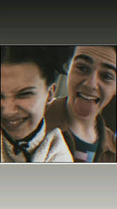 they are so cute together #broomchallenge #dormlife #jackdgrazer  #milliebobbybrown #fyp #foryoupage #checkyourvibe #strangerthings #fack  #it2017