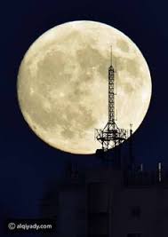 أجمل صور القمر العملاق ظاهرة نادرة لم تحدث منذ 7 عقود Super Moon Shoot The Moon Beautiful Moon
