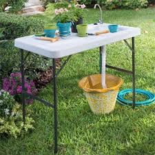 Spultisch Fur Den Aussenbereich Kreative Ideen Und Nutzliche Tipps Dekoration Ideen Gartenwaschbecken Tische Im Freien Dekor