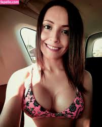 Camila Polizzi Nude - Pinuderest.com