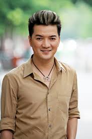 Về giận nhau, tôi và đàm vĩnh hưng giận nhau nhiều lắm, nhưng chỉ giận một hai ngày thôi. áº£nh Co Dau Co GÆ°Æ¡ng Máº·t Giá»'ng Há»‡t Ä'am VÄ©nh HÆ°ng Gay Sá»'t