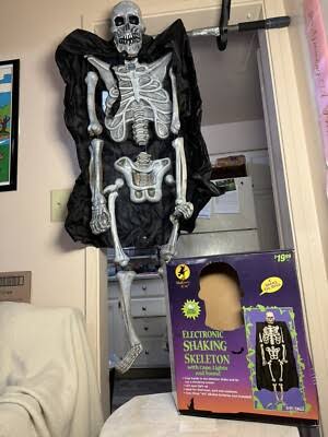 Vintage Halloween Decor Electronic Shaking Skeleton 5 Ft Tall Nostalgia 90s | eBay