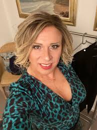 Today I turn 57. No husband, no children, no friends—but I baked the cake  myself 🥹💖