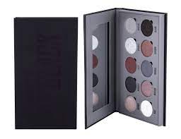 We're bringing smokey back with the makeup obsession black is the new black palette. Black Is The New Black Eyeshadow Palette 13 G Gapra Store