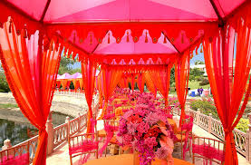 Don't forget to involve your kids in this fun activity and. 20 Inspirational Decor Muses For Your Magnificent Mehendi Planning Weddingsutra Com