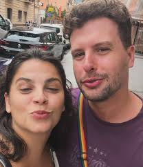 Hoje é aniversário do @davidrios.art, amor da minha vida, meu irmão que a  biologia esqueceu de registrar mas o destino assinou em cartório., Fazer  esse carrossel foi praticamente um trabalho ...