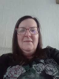 Hello, I'm Christine and something to know about me is I'm looking for old  friends I growled up with