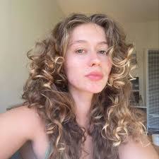 CLAIRE ROUSE (@clairerousee) • Instagram photos and videos