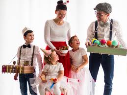 Halloween kostum kinder herren damen madchen baby hund kleidkind katze clown frau halloween deko kinder garten kurbis skelett aussen geist set spinne licht horror dekoration kostum damen maske kostum kinder 2 lichterkette 2018 2019 kostüme halloween kostüm costume halloween outfits. Zuckersusse Familien Faschings Verkleidung Bonbon Eisstanitzel Baiser Sahne Erdbeertortchen Hupf In Den Bauchladen More Is Now