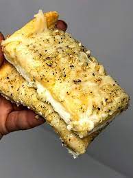 Upside Down Cheesy Garlic Egg White Pizza Recipe White Pizza Recipe Using Egg Whites Upside Down Pizza