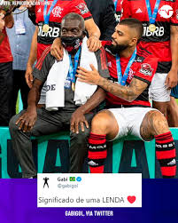 En lugar de utilizar el logotipo presentado en 2017, el canal presentó un nuevo logotipo y nuevos colores, que borra las líneas verticales del ícono. Lenda Gabigol Homenageou Denir Tnt Sports Brasil Facebook