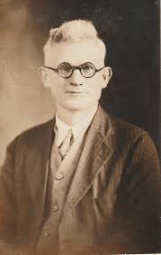 Pioneer Doctor Dr. John E. McCune (1826-1910) Dr. McCune & his wife, Anna  Barlow McCune (1830-1901) were early residents of Plain City, He was one of  Plain City's earliest doctors, traveling throughout