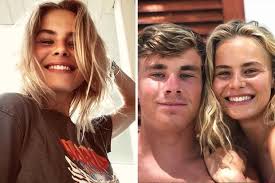 Matthijs de ligt (dutch pronunciation: Man Utd Fans Beg Matthijs De Ligt S Wag To Come To United As Star On Verge Of Transfer