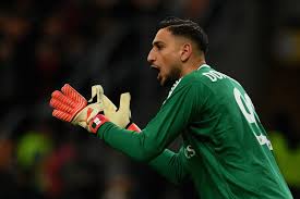 Come riportato dall'equipe, la roma sarebbe in pole position per accogliere. Psg Transfer News Ac Milan Goalkeeper Gianluigi Donnarumma Reportedly Targeted Bleacher Report Latest News Videos And Highlights