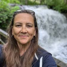 Dawn Muench's Instagram, Twitter & Facebook