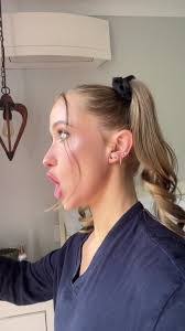 Scarlett Drew's Instagram, Twitter & Facebook