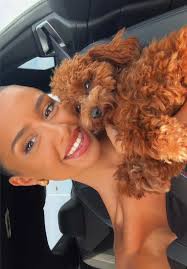 Débora Gómez: Talento y Creatividad en TikTok