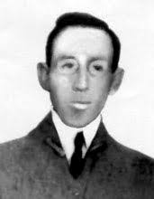 Daniel Hann's Instagram, Twitter & Facebook