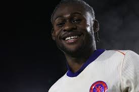 Alex Matos's Instagram, Twitter & Facebook