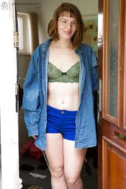 Horny redhead amateur Yara playing with her hot pussy and bending over -  Pichunter