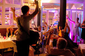 Je nach dauer und umfang der leistungen könnt ihr das passende paket buchen. Der Dj Mit Der Gitarre The Musicman Veranstaltungs Service Neuwied Wir Wirbeln Sie Feiern