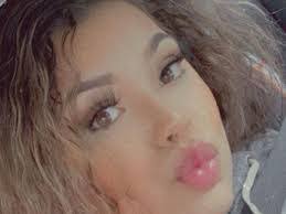 Mindy Elliott's Instagram, Twitter & Facebook