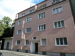 Der hauptbahnhof, die universität zu köln oder die innenstadt erreicht man in wenigen minuten. 3 Zimmer Wohnung Zu Vermieten Neuhofferstr 8 10 50679 Koln Deutz Mapio Net