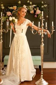 Ein brautdirndl überzeugt aber nicht nur durch seine vielseitigkeit. 37 Hochzeitskleid Dirndl Ideen Hochzeitskleid Dirndl Dirndl Hochzeitskleid