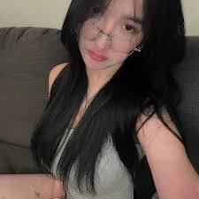 Adelaide Mcdaniel's Instagram, Twitter & Facebook