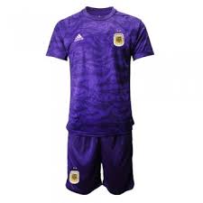 Aquí está el lugar de reunión en línea para los fanáticos del fútbol.tenemos camisetas de todos equipos que prefiere conseguir no solo camisetas de los equipos nacionales, como españa, alemania, brasil, argentina, etc, sino también. Camisetas Clubes Camiseta Argentina Portero Purpura Primera Equipacion 19 20
