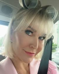 Pink to make the boy wink 😉 #pinklady #etsgo