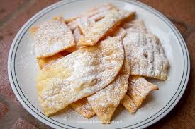 'ragazzo, non è carnevale senza le chiacchiere'. Chiacchiere Di Carnevale