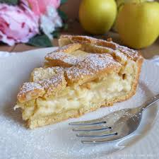 Come realizzare in modo facile e veloce, una deliziosa crostata come facevano le nostre nonne con la marmellata ai frutti di bosco. Torta Crostata Crema E Mele Dolce Ricetta Della Nonna Cucinare E Come Amare