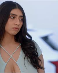 Violet Myers y Anissa Kate en Escenas Memorables