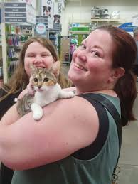 Not bad for a Friday night of adoptions yesterday at our Citrus Heights  PetSmart. Clover, Kiki, Fadora, Mimi and Wendy! 🤗🎉 Nice job team! We wish  these sweethearts the best life in
